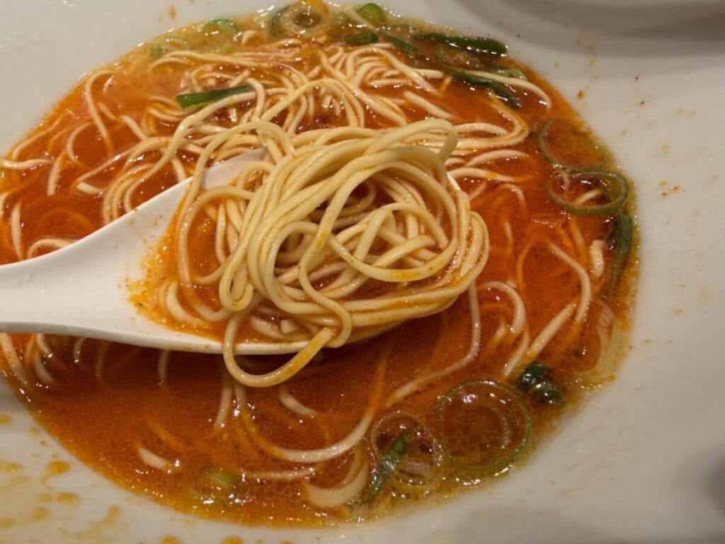 白丸元味に期間限定の替玉「麻辣玉」を入れた写真